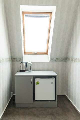 Гостиница Гренч Светлогорск Комната стандарт семейный (мансарда)-2