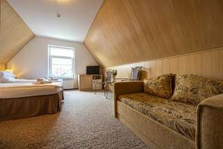 Гостиница Гренч Светлогорск Улучшенный двухместный номер с 2 отдельными кроватями-12