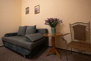 Гостиница Гренч Светлогорск Комната улучшенная с 2 односпальными кроватями и диваном-5