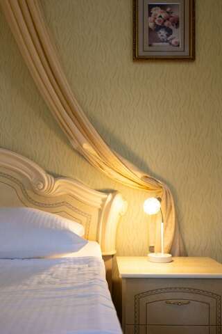 Гостиница Гренч Светлогорск Комната улучшенная с 1 двуспальной кроватью-2