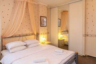 Гостиница Гренч Светлогорск Комната стандарт с 1 двуспальной кроватью-12